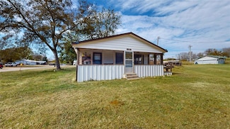 10927 Haleys Resort Dr, Lebanon, OK 73440