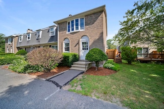 137 Fieldstone Dr, Londonderry, NH 03053