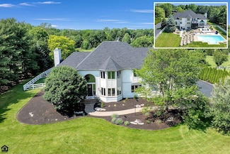 2570 Jewett Rd, Powell, OH 43065