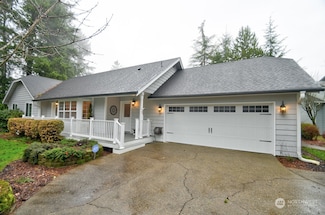 2404 Lakeview Ct SW, Olympia, WA 98512