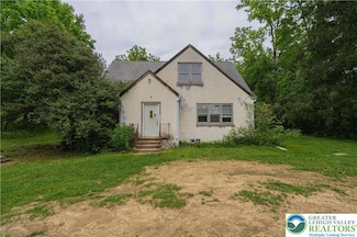 79 Mountain Lake Rd, Belvidere, NJ 07823