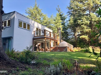 3512 Highway 101 N, Yachats, OR 97498