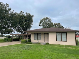 741A Muzny Ln, La Grange, TX 78945