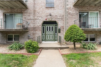 106 Oak Ln Unit 3, Brockton, MA 02301