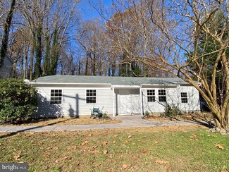 1472 Flag Harbor Blvd, Saint Leonard, MD 20685