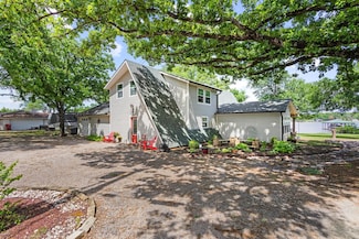 2001 Beavers Point, Bonham, TX 75418