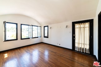 836 Silver Lake Blvd, Los Angeles, CA 90026