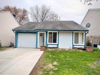 30W105 Maplewood Dr, Warrenville, IL 60555