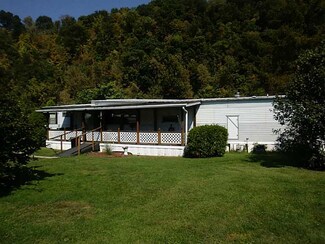 190 1st St, Clarksville, PA 15322