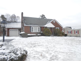 164 S Main St, Seneca, PA 16346