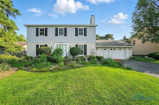 6654 Pilliod Rd, Holland, OH 43528