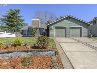 607 E Donald Ln, Newberg, OR 97132