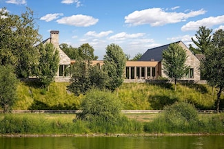 2505 E Lake of the Isles Pkwy, Minneapolis, MN 55405