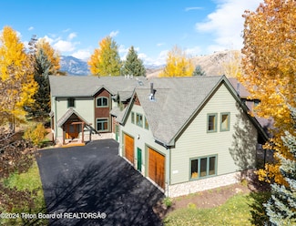 815 Whitehouse Dr, Jackson, WY 83001