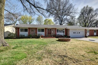 2532 E Seminole St, Springfield, MO 65804