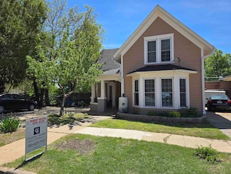 308 W 12th St, Hays, KS 67601