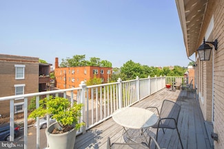 1030 Fairmont St NW Unit 204, Washington, DC 20001