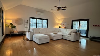 61 High Rock Rd, Sandy Hook, CT 06482