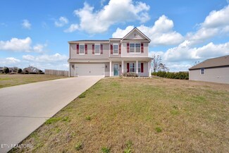105 Mandy Ln, Lenoir City, TN 37772