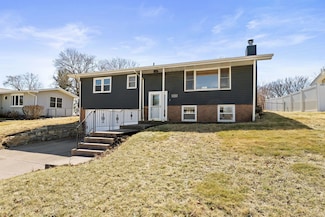 1022 Wier St, Muscatine, IA 52761