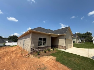 1001 Greenville St, Abbeville, SC 29620