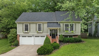 915 S Mission Cir, Springfield, MO 65809