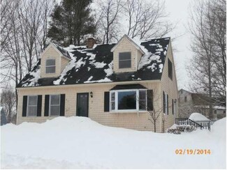 7 Tamarack Dr, South Berwick, ME 03908