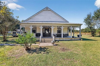 917 N Main St, Loreauville, LA 70552