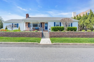 67 N Farragut Ave, Manasquan, NJ 08736