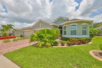724 Chipper Dr, Sun City Center, FL 33573