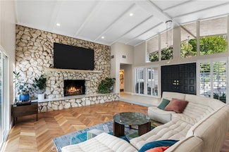 20351 Wells Dr, Woodland Hills, CA 91364