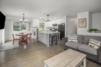 1145 Carriage Hills Dr S, Cambridge, MN 55008