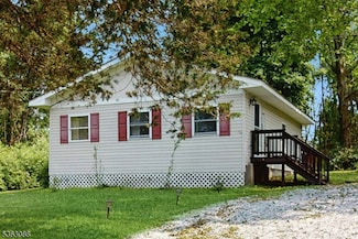 970 Cedar Dr, Newton, NJ 07860