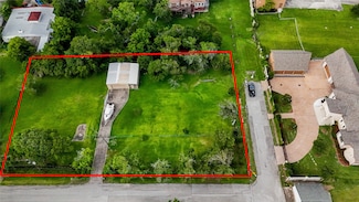 723 S Carroll St, La Porte, TX 77571