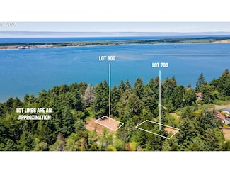 1227 Seagate St, Coos Bay, OR 97420