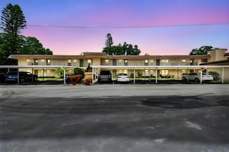 9945 47th Ave N Unit 208, Saint Petersburg, FL 33708