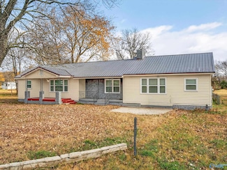 231 Stephens Rd, Hazel Green, AL 35750