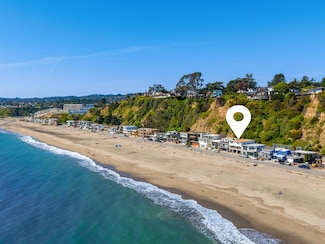 369 Beach Dr, Aptos, CA 95003