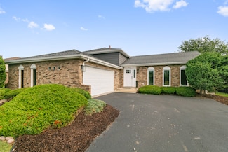 6118 White Birch Ln, Matteson, IL 60443