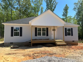 801 Mullinax Cir, Blacksburg, SC 29702