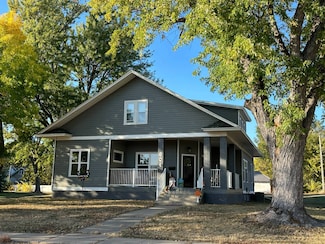 604 E Clay St, Oneill, NE 68763