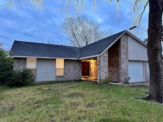 10110 Hibernia Dr, Houston, TX 77088