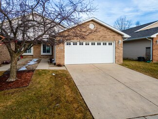 10653 Keystone Ln, Crown Point, IN 46307
