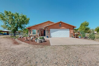 38 Bennett Rd, Los Lunas, NM 87031