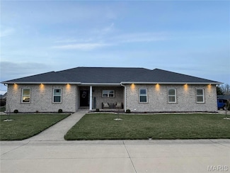 1143 Dave Kay St, Breese, IL 62230