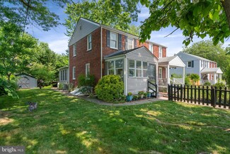 5938 Monticello Rd, Alexandria, VA 22303
