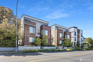 7025 35th Ave NE Unit B, Seattle, WA 98115