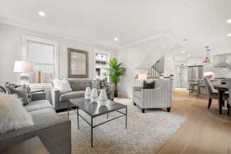 45 Maple St Unit 47, Watertown, MA 02472