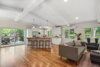 4174 Hillcrest Rd, Wayzata, MN 55391