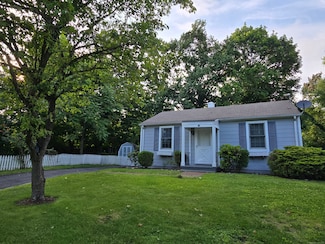 12 Wistar Ct, Darien, CT 06820